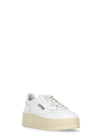 Autry Medalist Leather Sneakers With Platform Sole In White