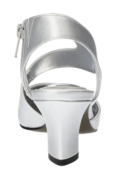 Easy Street Venue Womens Round Closed Toe Stiletto Heel Pumps In Gray