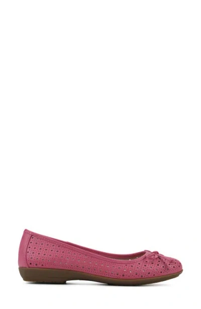 Cliffs By White Mountain Cheryl Ballet Flat In Pink