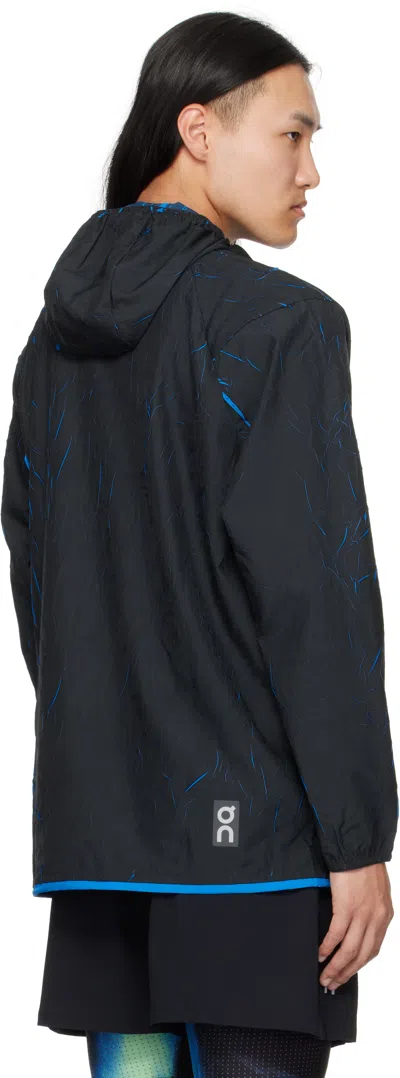 On Pace Printed Recycled-shell Hooded Jacket In Black