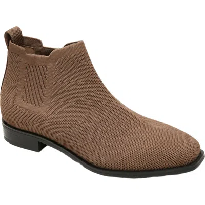 Vivaia Square-toe Water-repellent Ankle Boots In Brown