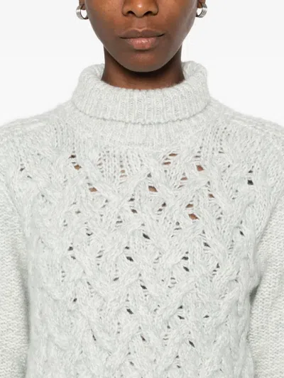 绞花针织高领毛衣
