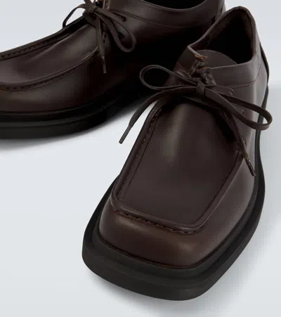 Bottega Veneta Round Toe Leather Lace-up Shoes For Men In Brown