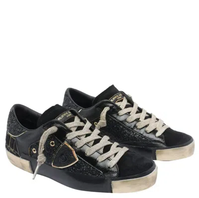 Philippe Model Shiny Leather Low Top Sneakers In Black