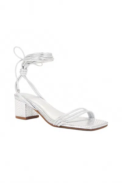 Schutz Thea Block Sandal In Prata In Metallic