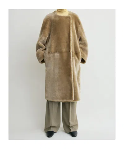 Totême Toteme Main Shearling Coat In Brown