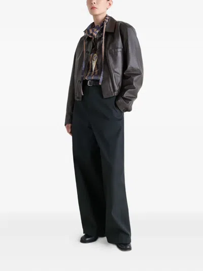 Lemaire Buttoned-up Elasticated Leather Jacket In Burgundy