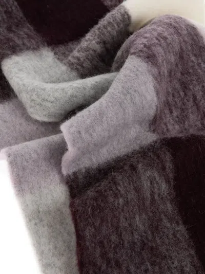 格纹流苏边围巾