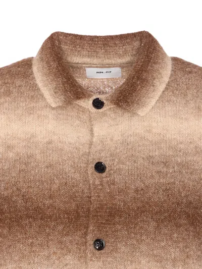 Nn07 Collared Gradient Knitwear With Ribbed Cuffs And Hem In Brown