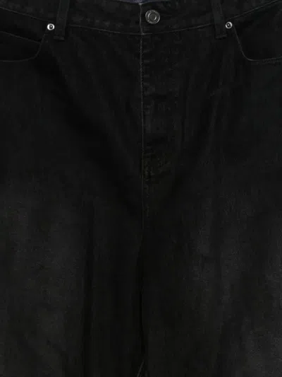 开衩缝线牛仔裤