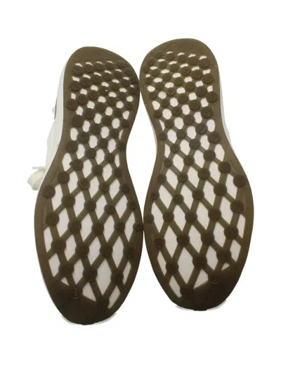 Pre-owned Chanel Quilted Low-top Sneakers In White