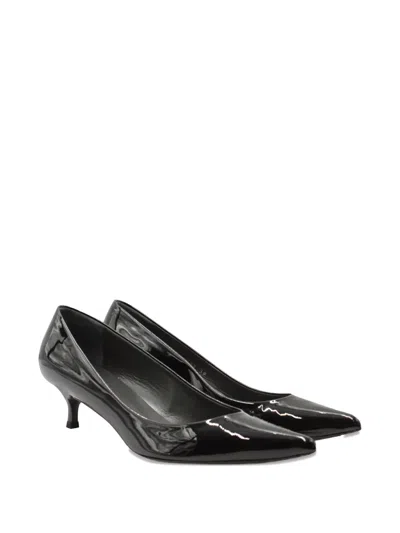 Pre-owned Stuart Weitzman Pointed-toe Pumps In Black