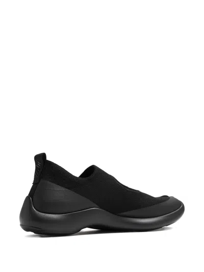 Tabi Footwear Split-toe Sneakers In Black
