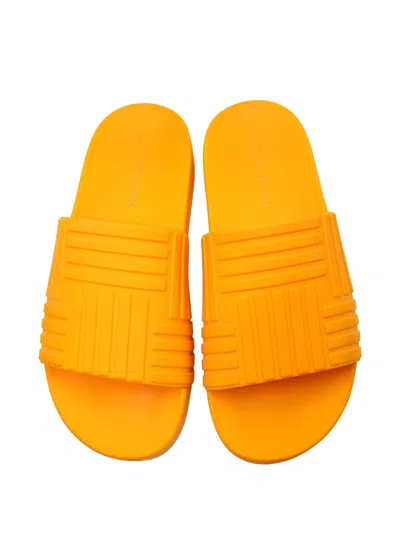 Pre-owned Bottega Veneta Geometric-pattern Slides In Orange