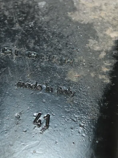 Pre-owned Burberry Suede Loafers In Green