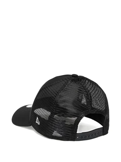 标贴卡车司机帽