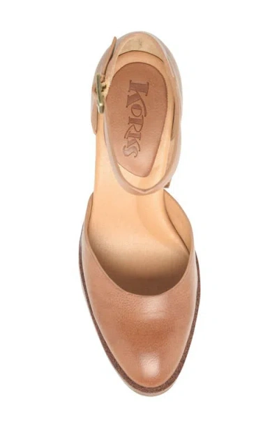 Korks Womens Almond Closed Toe Stacked Heel In Gold