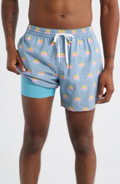 Chubbies Heat Waves Classic 5.5-inch Swim Trunks In Blue