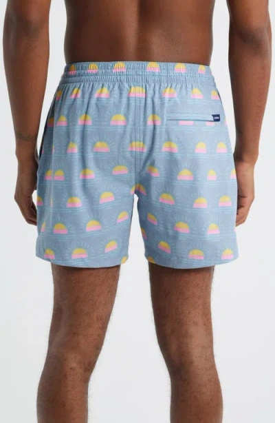 Chubbies Heat Waves Classic 5.5-inch Swim Trunks In Blue