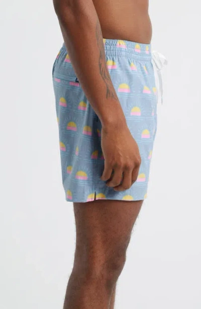 Chubbies Heat Waves Classic 5.5-inch Swim Trunks In Blue