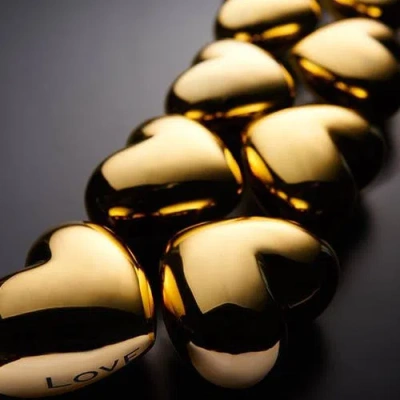 Lunares Hearts With Sentiment