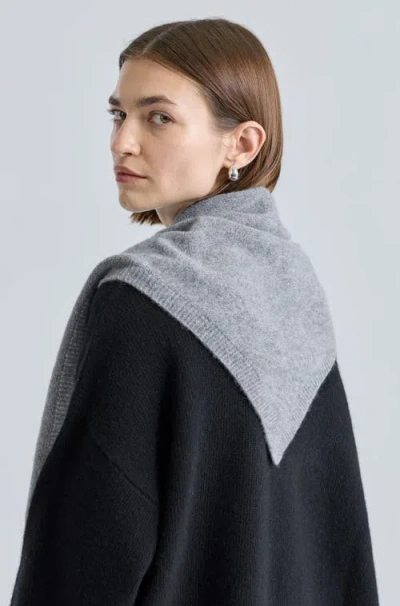 Almina Concept Triangle Neck Scarf In Gray