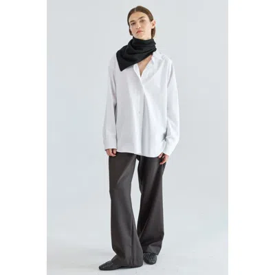 Almina Concept Triangle Neck Scarf In Black