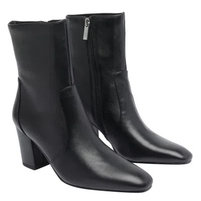 Steve Madden Boots In Black