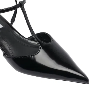 Steve Madden With Heel In Black