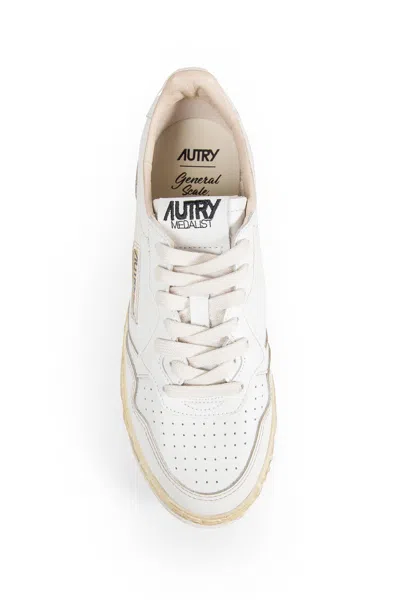 Autry Medalist Low Vintage X Mihara Yasuhiro White Sneakers With Handcrafted Sole In Leather Man In White