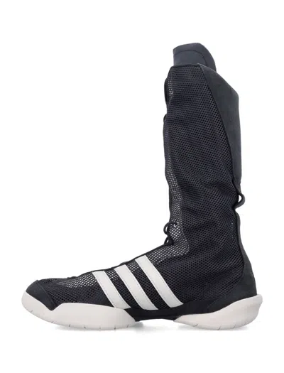 Y-3 Regu Boot Sneakers In Black Suede And Fabric In Black