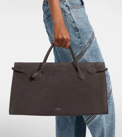 Alaïa Le Teckel Large Leather Shoulder Bag In Gray