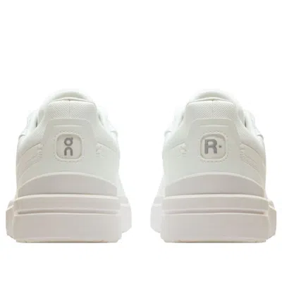 On Running The Roger Advantage In White