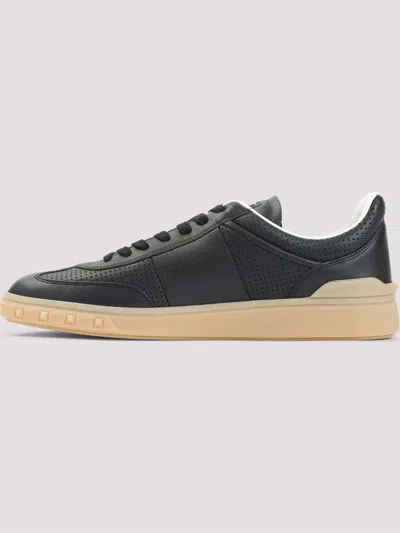 Valentino Upvillage Sneakers In Black