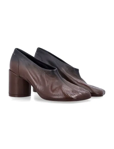 Mm6 Maison Margiela Block Heel Round Toe Anatomic Pumps In Brown
