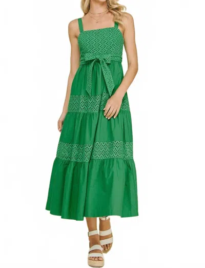 Pinch Contrast Eyelet Detailed Maxi Dress In Green In Green