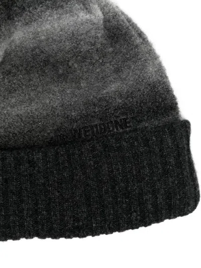 We11 Done Gradient Boucle Knit Beanie In Black
