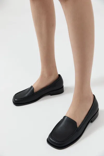 St Agni Classic Loafer In Black