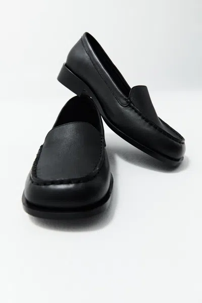 St Agni Classic Loafer In Black