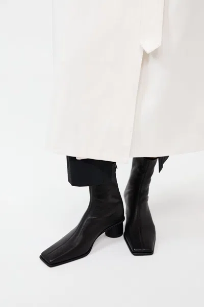 St Agni Cylinder Soft Boot In Black