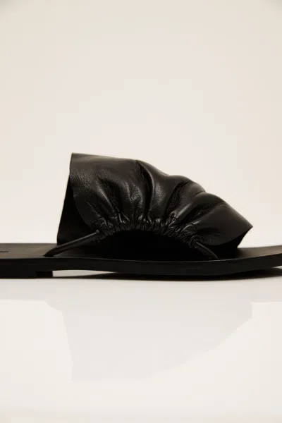 St Agni Gathered Slides In Black