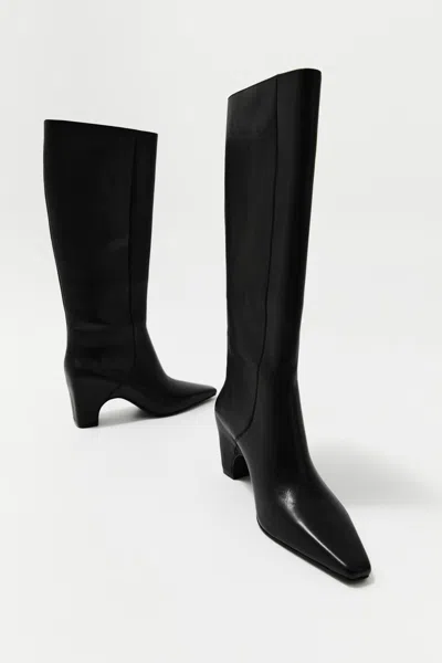 St Agni High Boot In Black