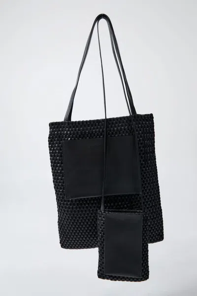 St Agni Lattice Contrast Sling Pouch In Black