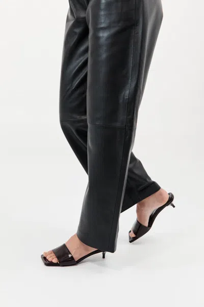 St Agni Minimal Heel In Brown