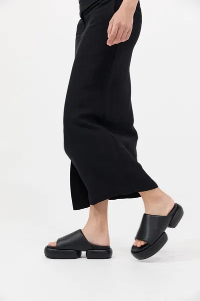 St Agni Minimal Pillow Slides In Black