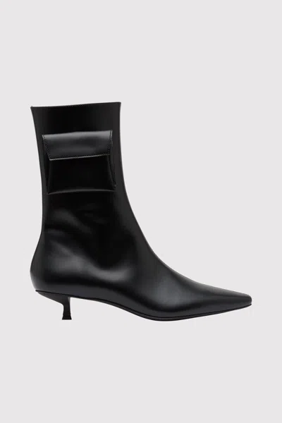 St Agni Petit Pouch Boot In Black