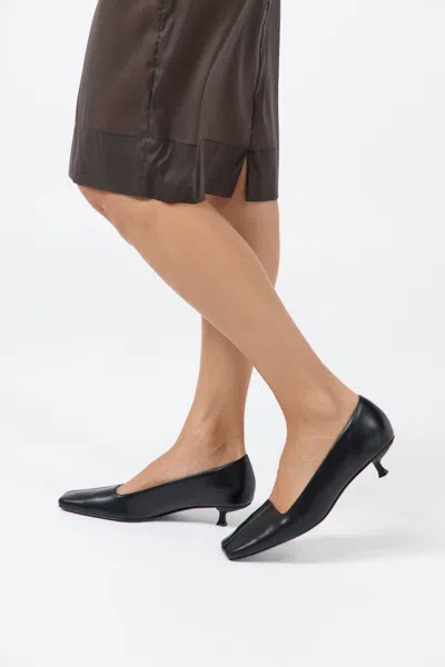 St Agni Square Toe Pump In Black