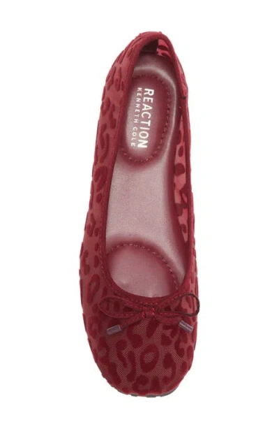 Reaction Kenneth Cole Elstree Ballet Flat In Red
