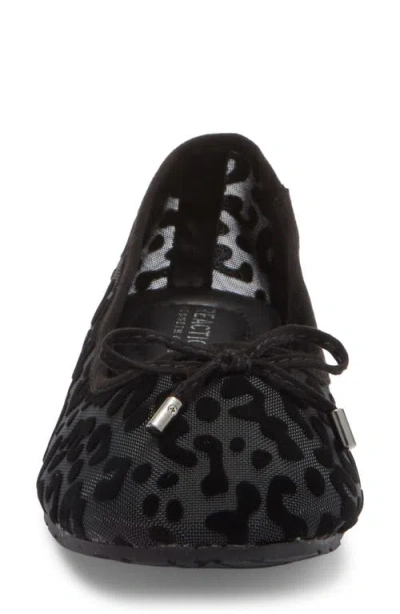 Reaction Kenneth Cole Elstree Ballet Flat In Black