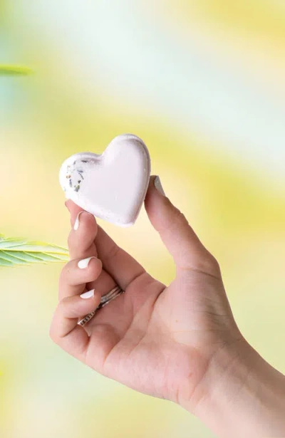 Lizush Cbd Heart-shaped Shower Steamers Gift Set In Multi